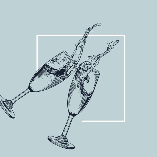 To champagneglas der skåler mod hinanden.