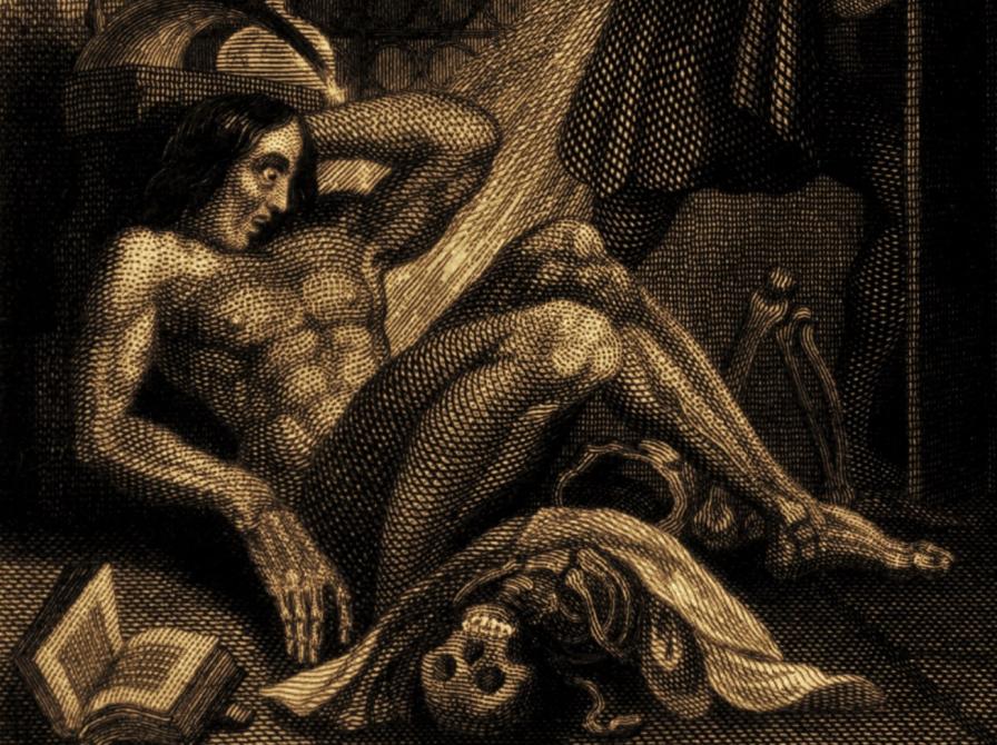 Skabning ligger oven på et skelet