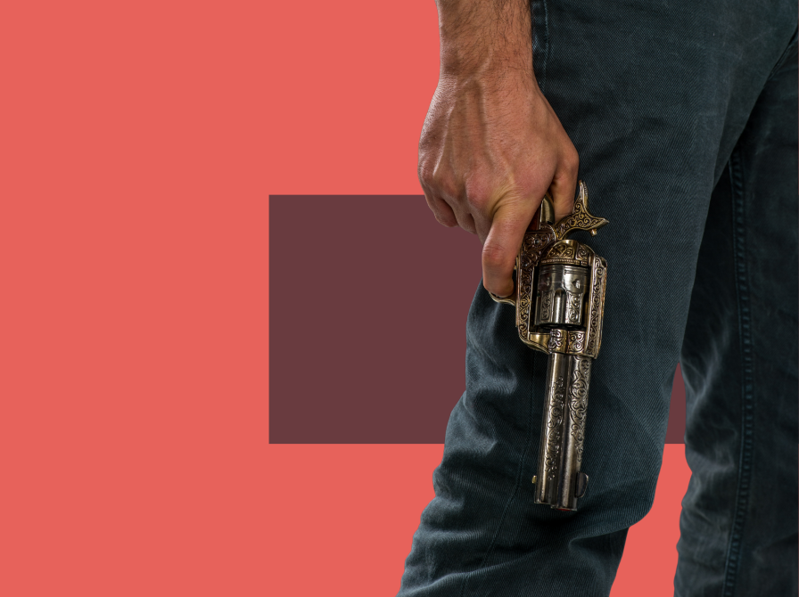 Mand med en revolver